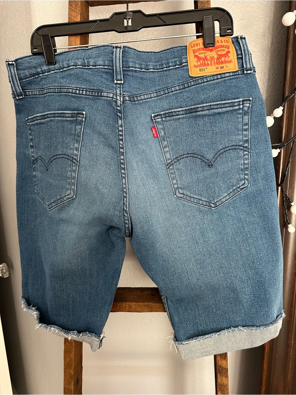 Levi's 511 Mid Wash Blue Denim Cuffed Women's Shorts size 36